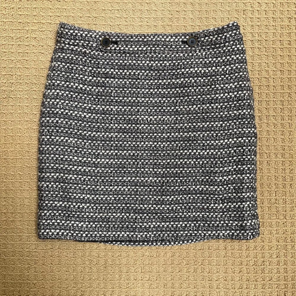 LOFT Black/White/Gray Plaid Skirt Size 2